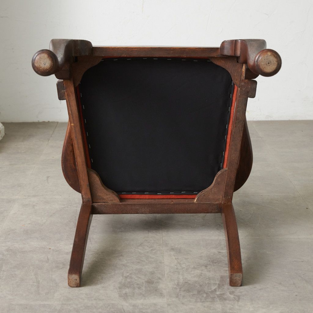 張替済 英国 アンティーク アームチェア 木彫刻 クイーンアン