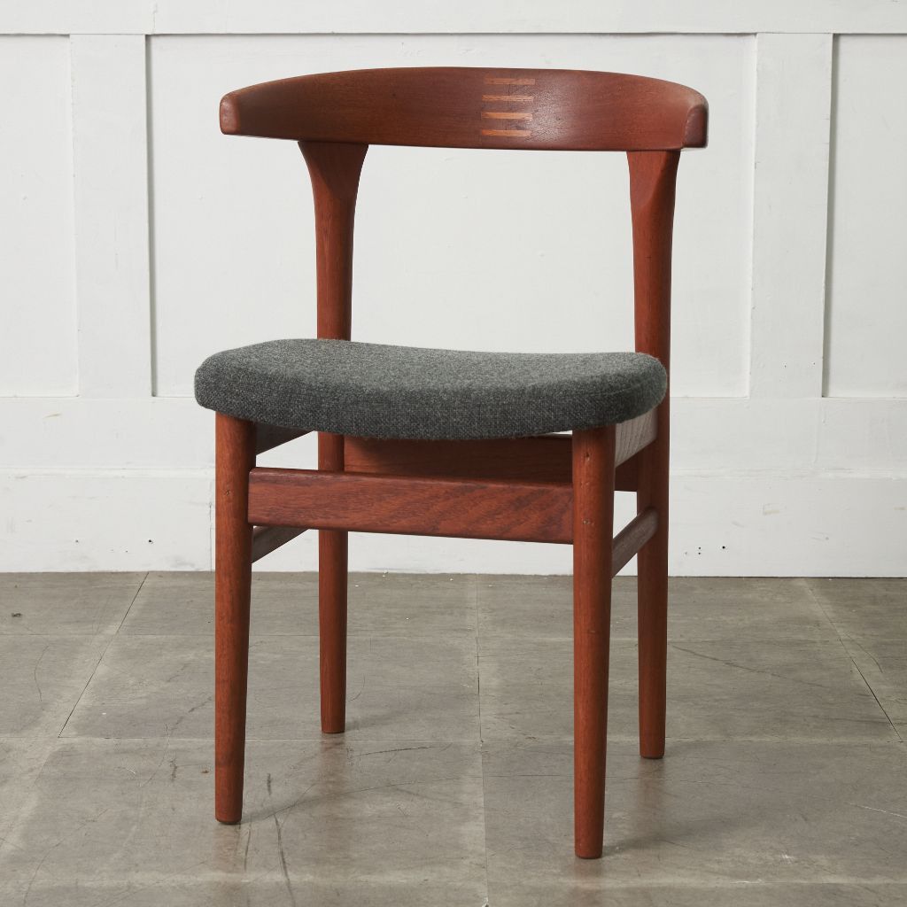 張替済 チーク 無垢材 ダイニングチェア 北欧 スタイル ヴィンテージ