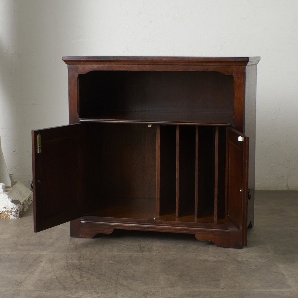 英国 クラシック キャビネット オーク 食器棚 リネンホールド 木製