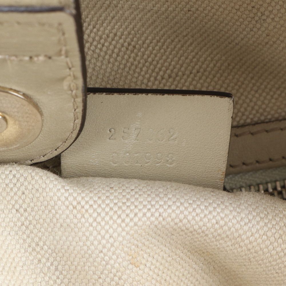 美品 グッチ GG キャンバス シェリー ライン メイフェア 257062 レザー