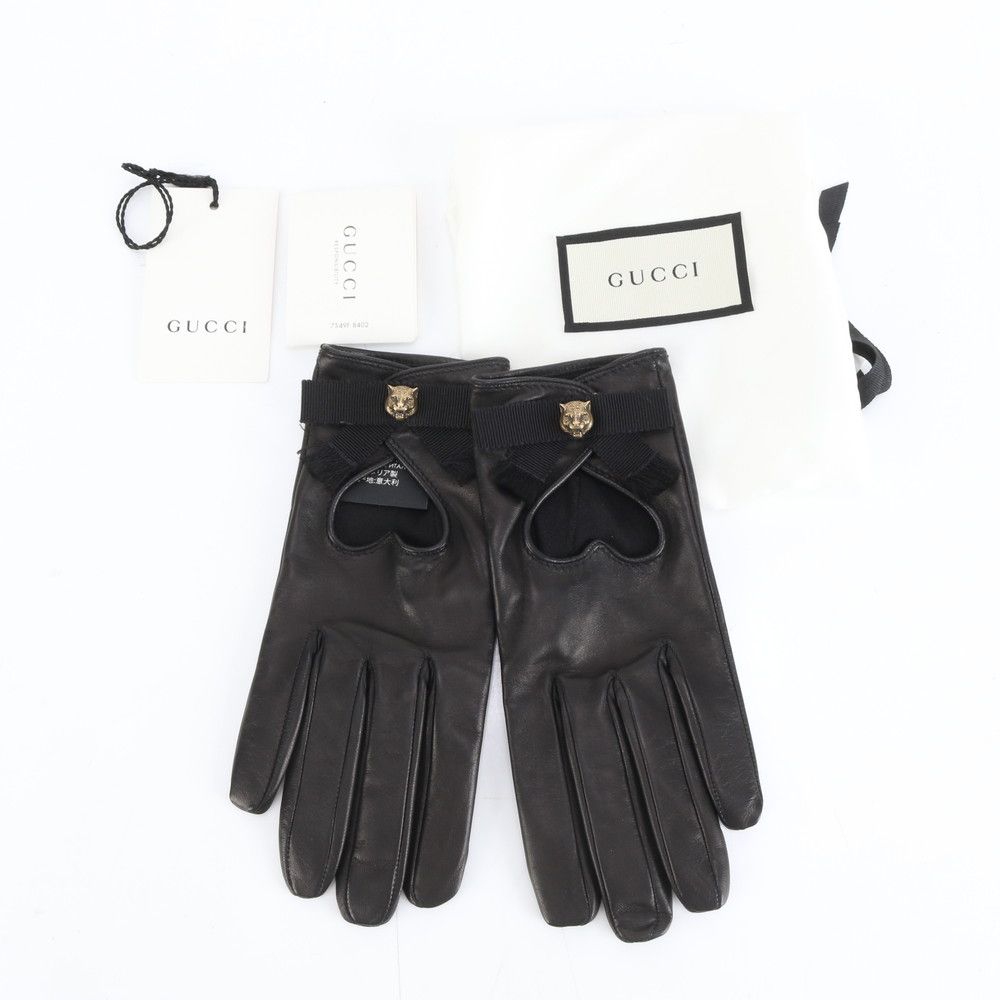 美品 グッチ タイガーヘッド ハート カットアウト ラムスキン レザー