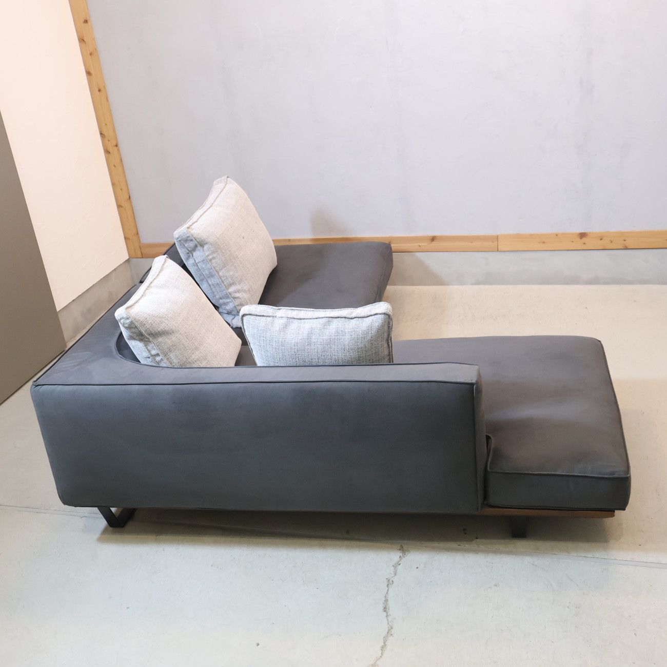 HUKLA フクラ KASTOR カストール カウチソファ シンプルモダン