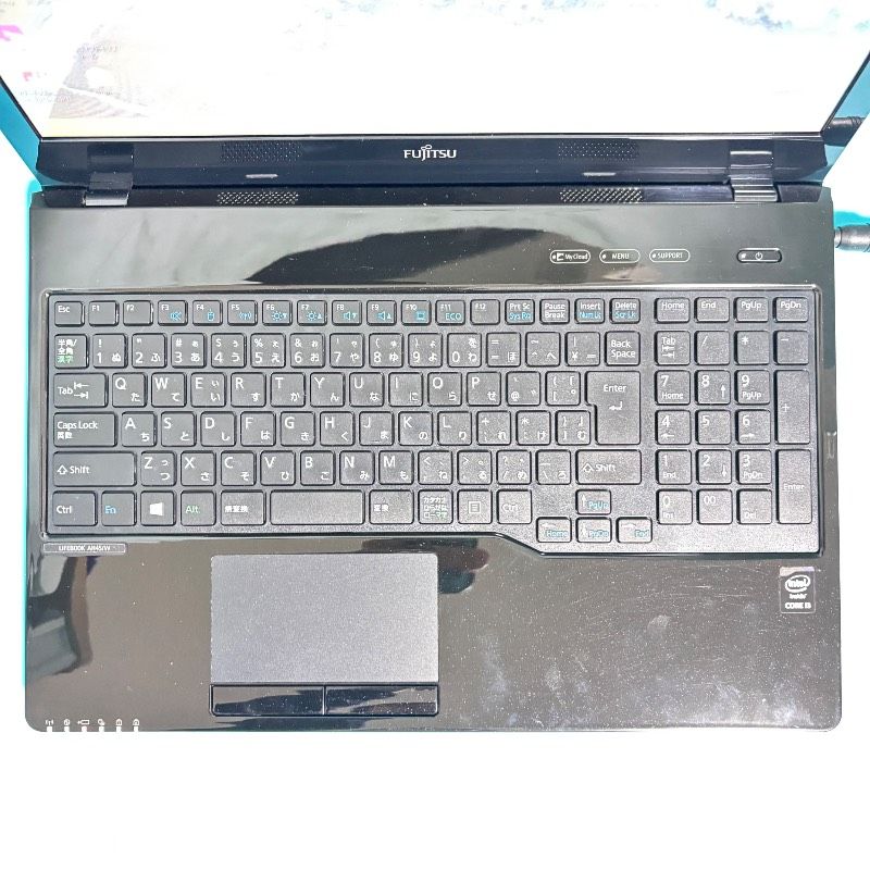 動作良好◎【オフィス付】メモリ8GB☆爆速SSD搭載☆動作良好◎富士通