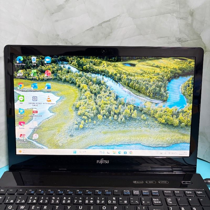 動作良好◎【オフィス付】メモリ8GB☆爆速SSD搭載☆動作良好◎富士通