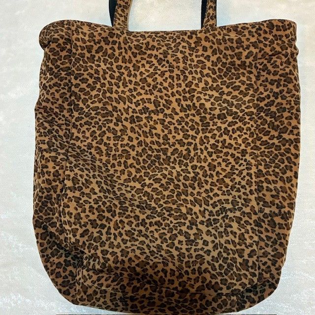 ボッテガヴェネタ BOTTEGA VENETA トライアングルシルバーロゴ