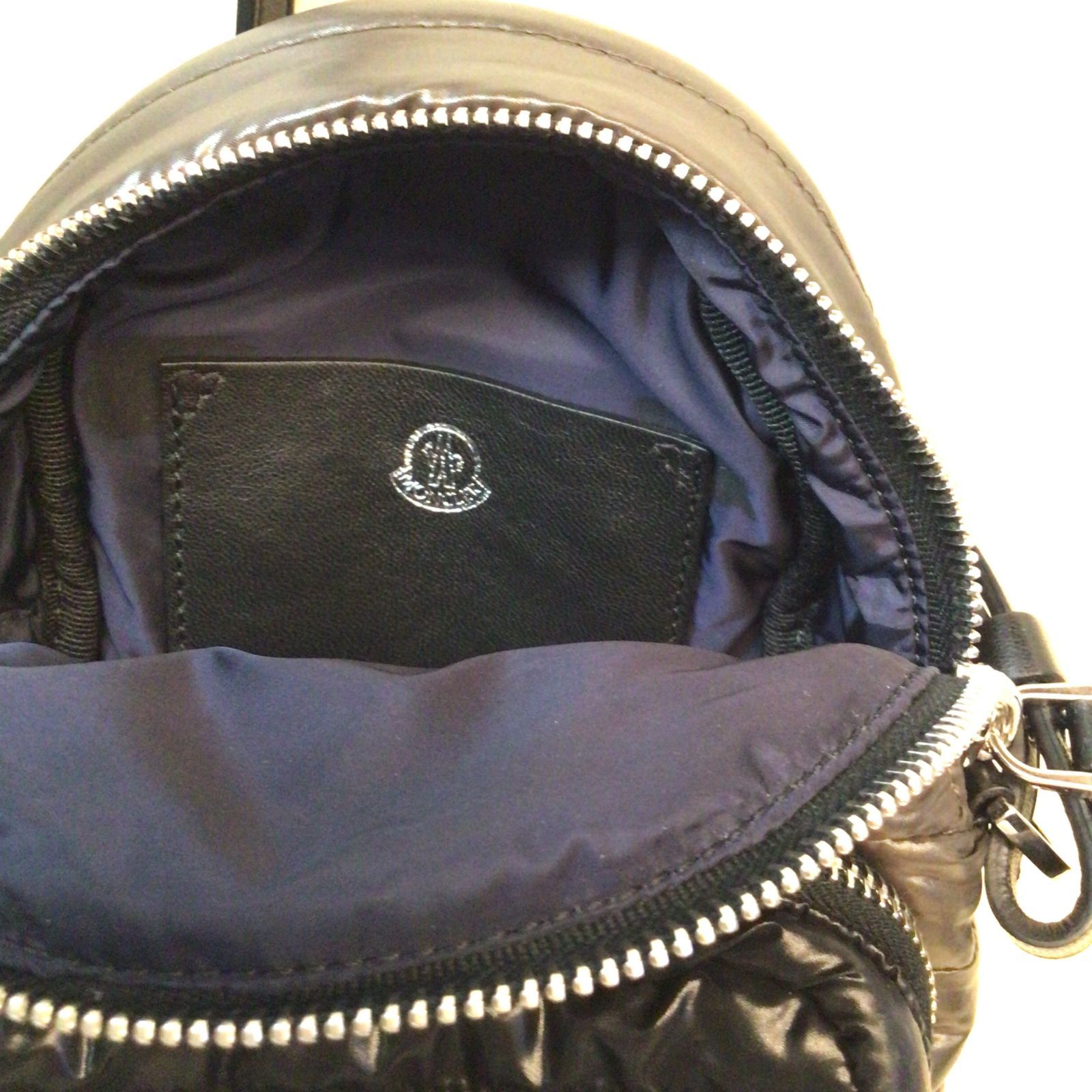 MONCLER モンクレール KILIA SMALL ショルダーバッグ クロスボディ 