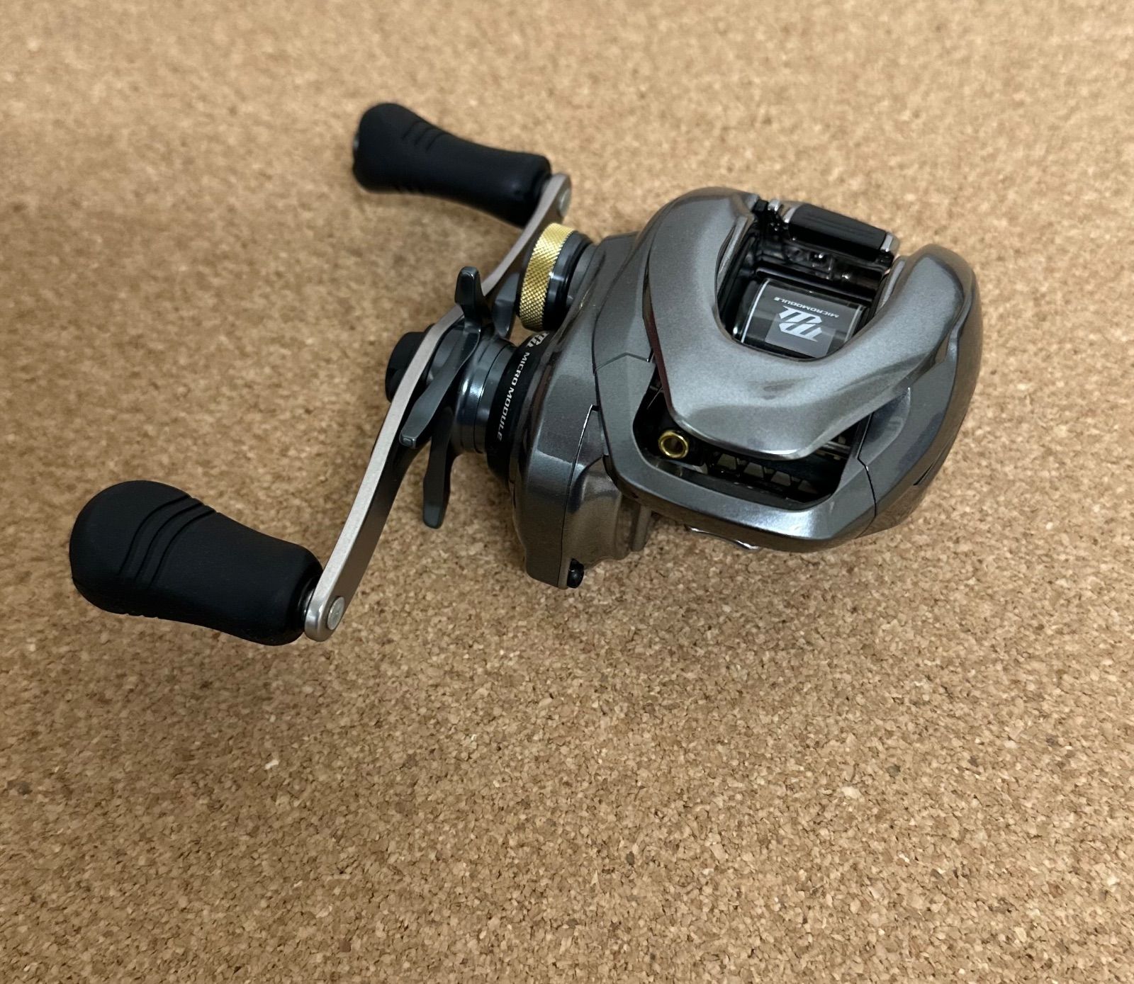 特価品】 シマノ SHIMANO メタニウムDC XG (右ハンドル)前モデル