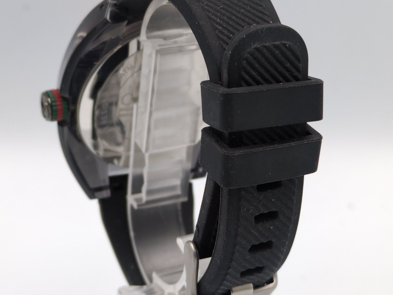 GUCCI グッチ SYNC シンク ブラック メンズ腕時計 ラバーベルト 箱付き