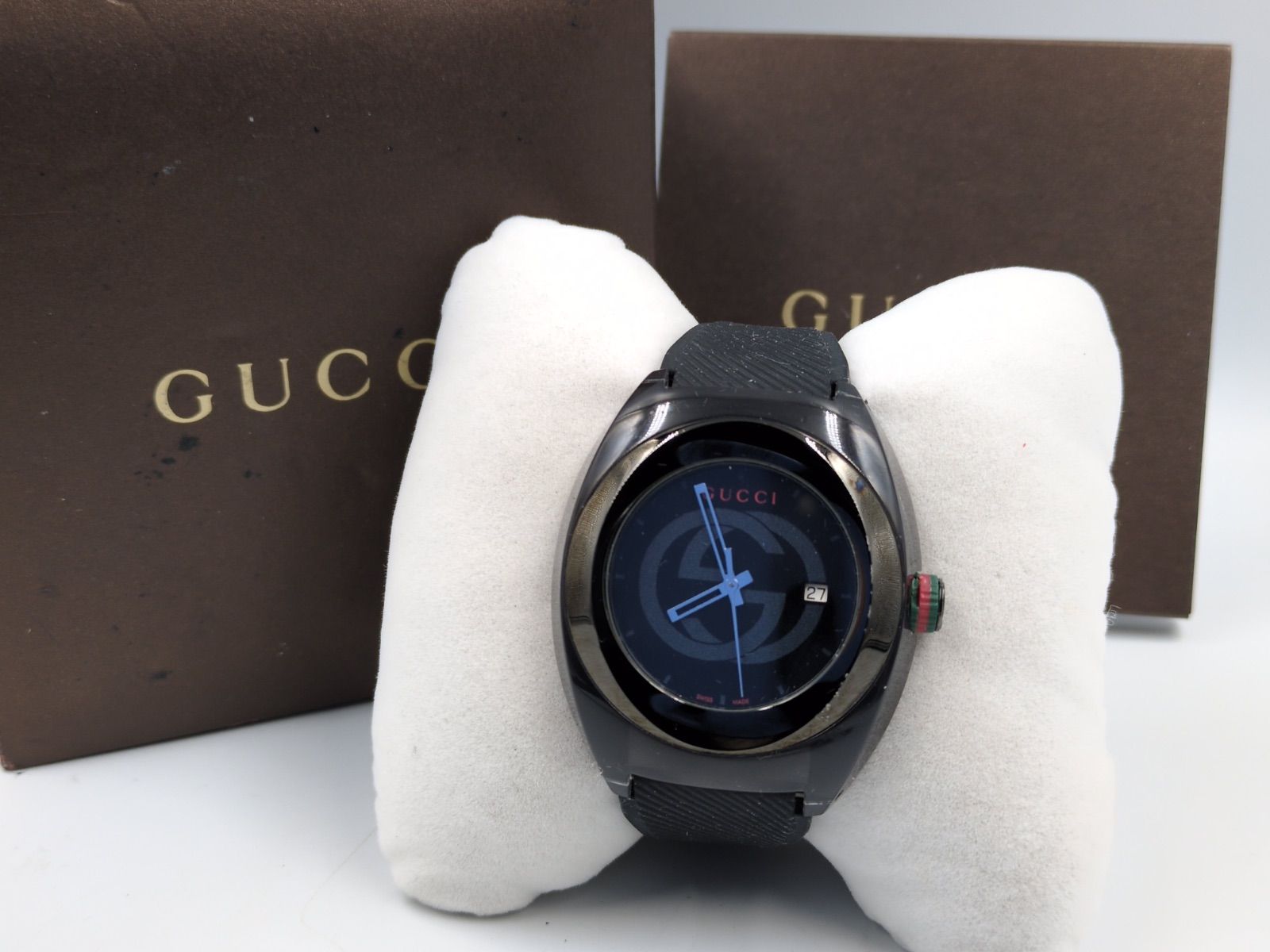 GUCCI グッチ SYNC シンク ブラック メンズ腕時計 ラバーベルト 箱付き
