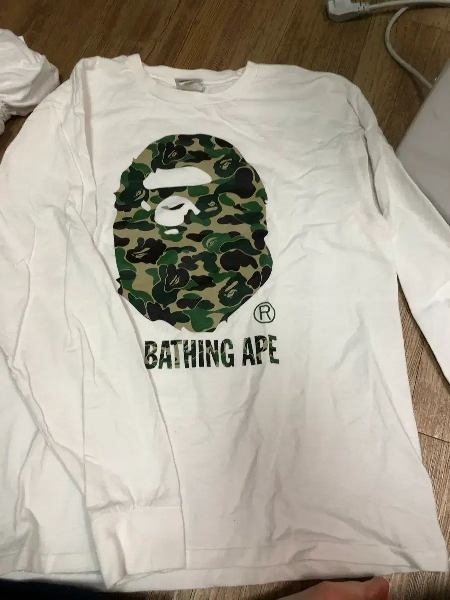 BAPE ベイプ 白 カモフラ ロングスリーブ Tシャツ - メルカリ