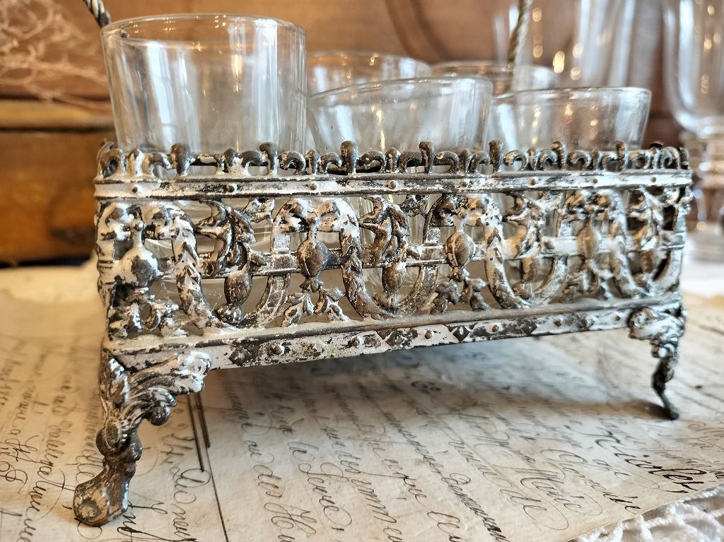 フランス アンティーク 素敵な ガラスコップつき バスケット - メルカリ