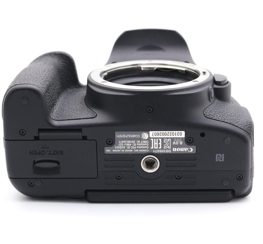 □完動品 美品 Canon EOS Kiss X8i 動作確認済み - メルカリ