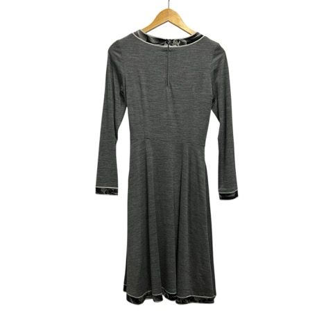 レオナール LEONARD ワンピース 長袖 ひざ丈 クルーネック ライン