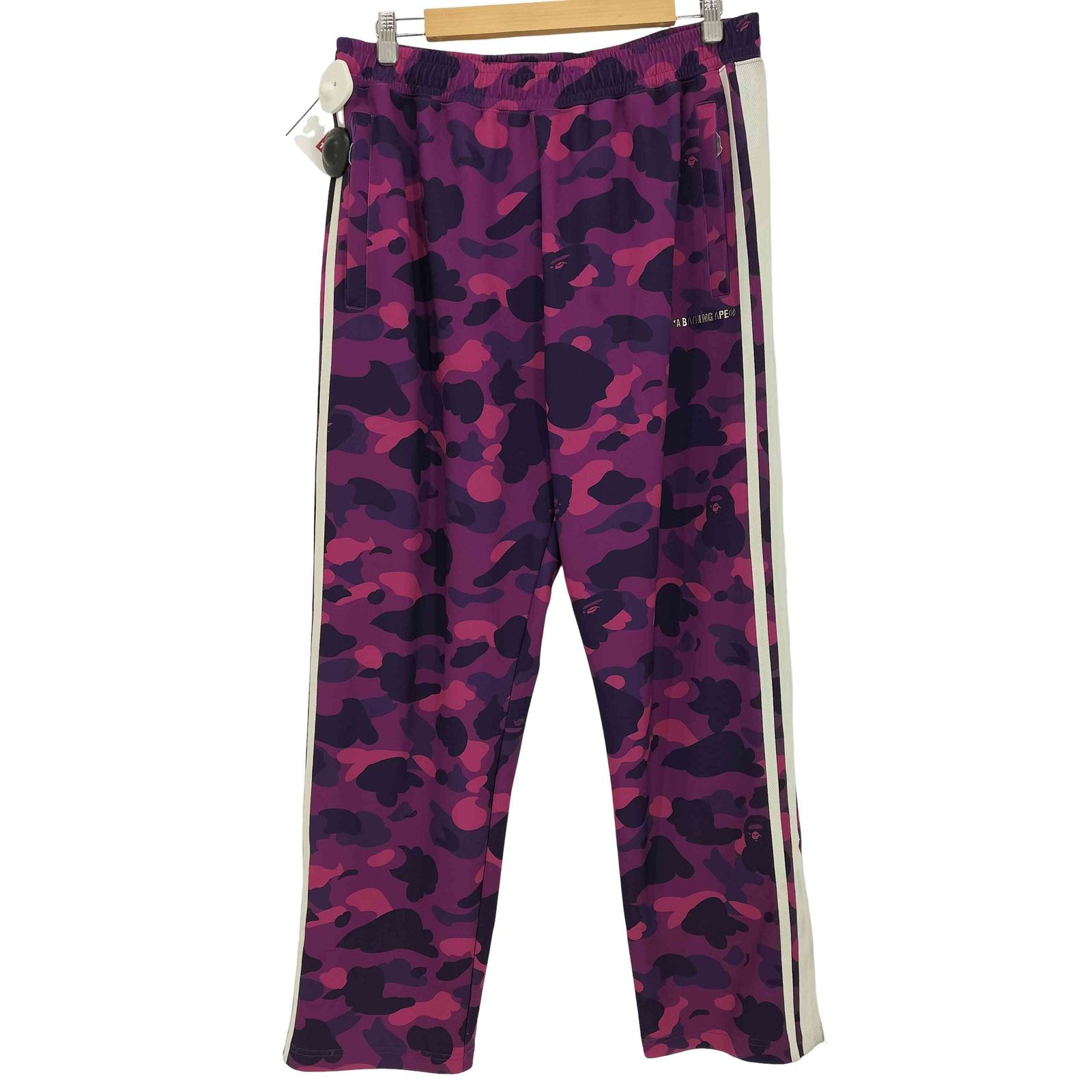 アベイシングエイプ A BATHING APE 25aw COLOR CAMO METAL LOGO RELAXED FIT TRACK SWEAT  PANTS メンズ JPN：XL - メルカリ