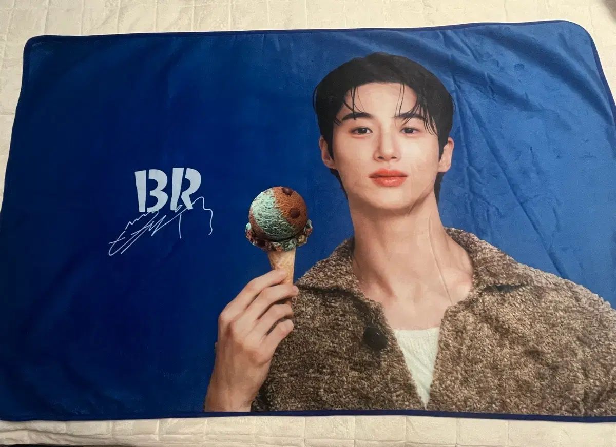 BASKIN ROBBINS BR ビョンウソク Byeon Wooseok ブランケット - メルカリ