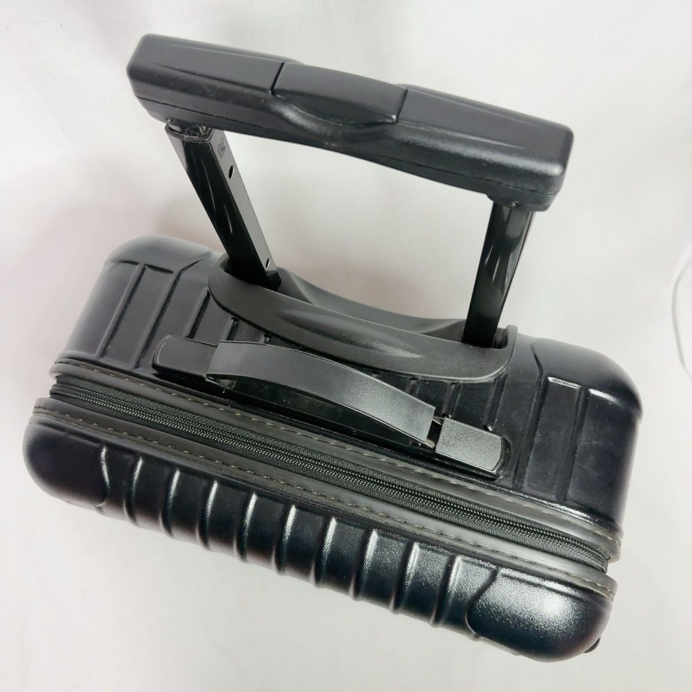 RIMOWA ブラック キャリーケース 機内持ち込み可能リモワ キャリー