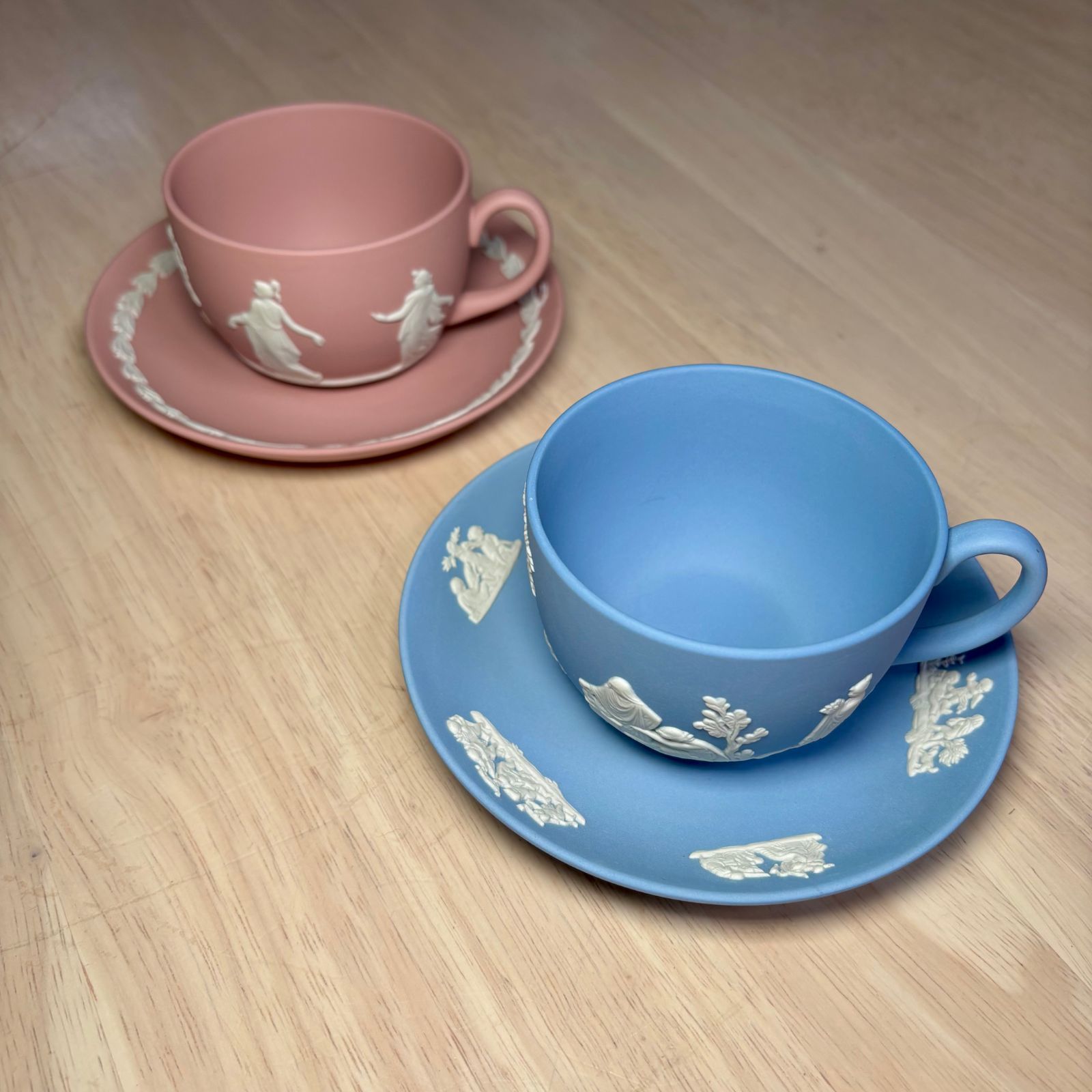 美品】ウェッジウッド ジャスパー カップ&ソーサー ブルー ピンク