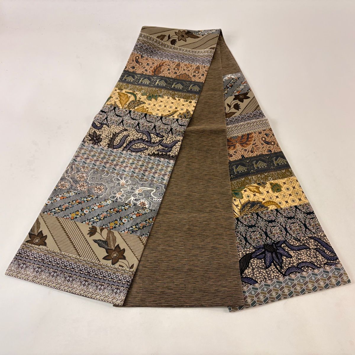 袋帯　利休茶•ベージュのかすれ市松　花鳥　六通柄袋帯　正絹 袋帯 利休茶•ベージュのかすれ市松 花鳥 六通柄袋帯 正絹 レディース
