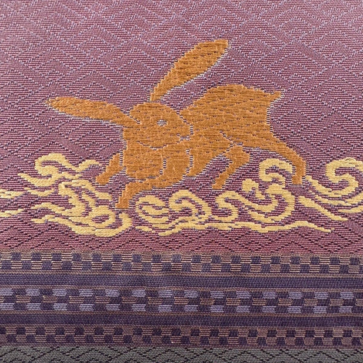 専用帯6647 ●高級 正絹 名古屋仕立て 名古屋帯 兎 美品】 名古屋帯 秀品 兎 段縞 箔 赤紫 正絹 【中古】 - メルカリ