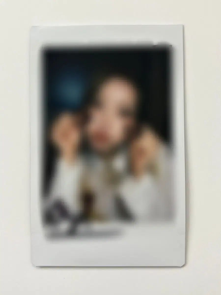 QWER マゼンタ 軍服 タートルネック チェキ ポラロイド サイン入り