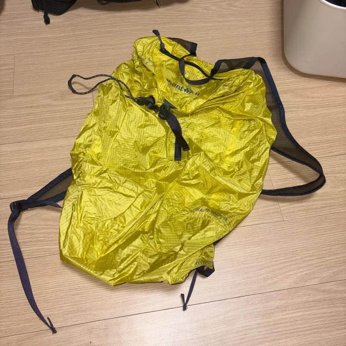 1回着用 mont bell モンベル SARA サラ Versalite Pack 15 Yellow バックパック