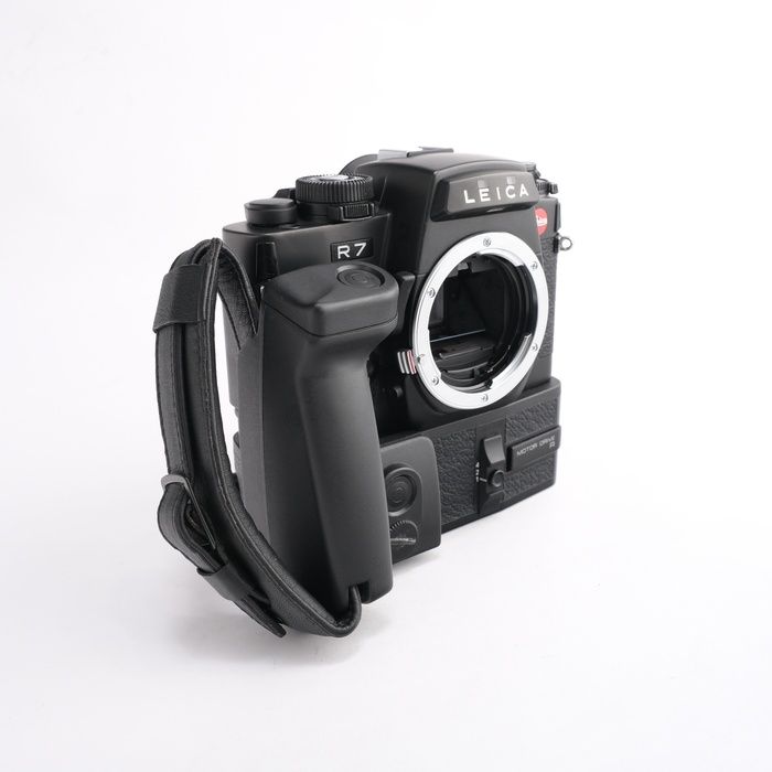 Leica(ライカ) 【中古】ライカR7本体黒+エルマリート180F2.8 Leica(ライカ) 【中古】ライカR7本体黒+エルマリート180F2.8
