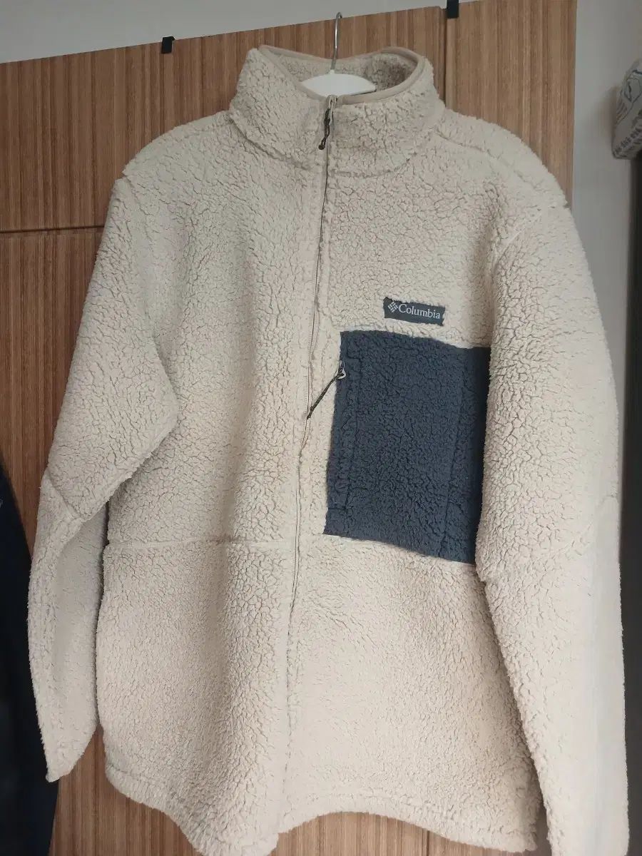 コロンビア アイボリー フリース ジャケット