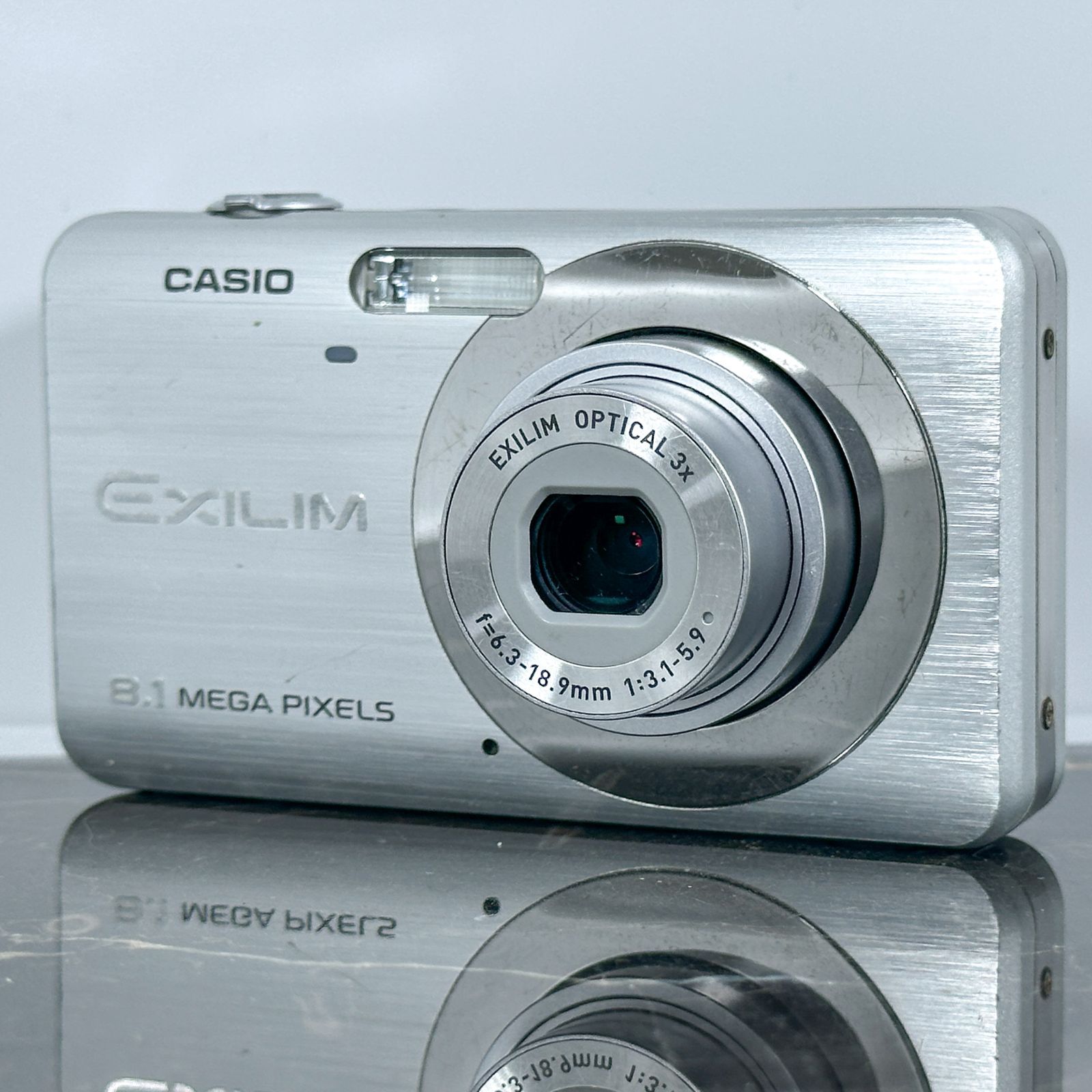 カメラ CASIO EXILIM EX-Z80 シルバー