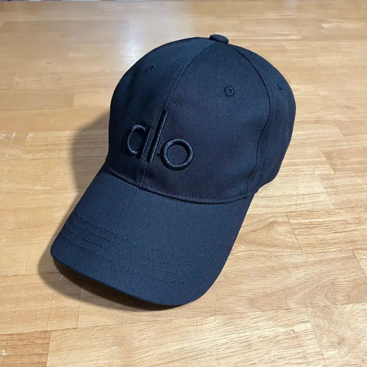 アロ alo ヨガ ブラック ベースボールキャップ - メルカリ