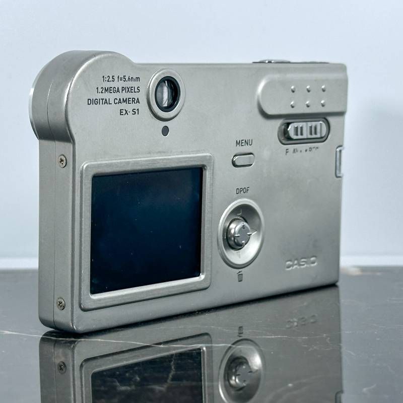 CASIO EXILIM EX-S1 シルバー コンパクトデジタルカメラ 124万画素 CCD