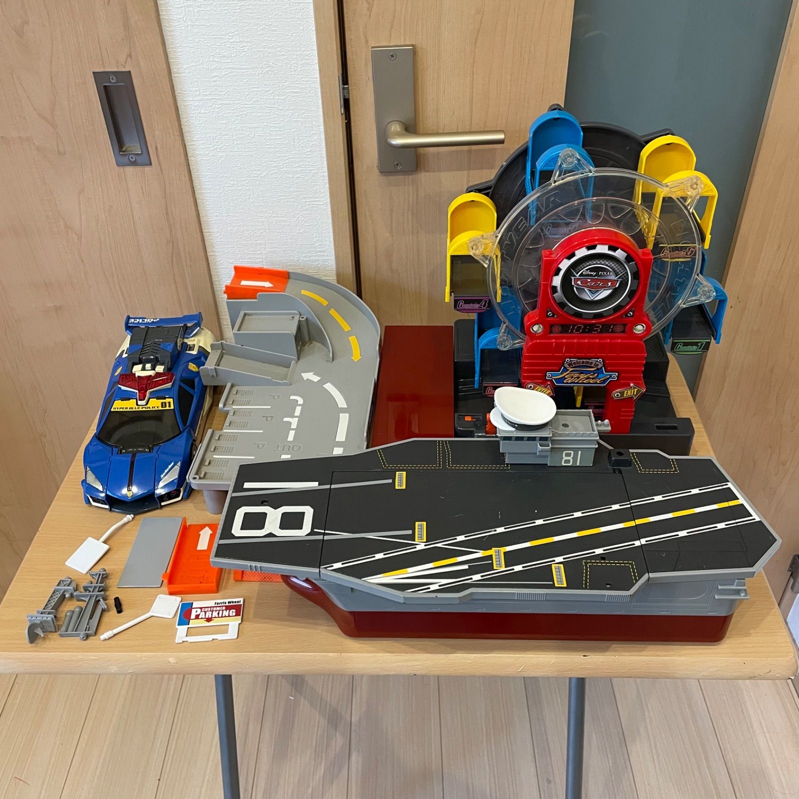 トミカ プレーンズ 大きなコレクションシップ 航空母艦 フライゼン