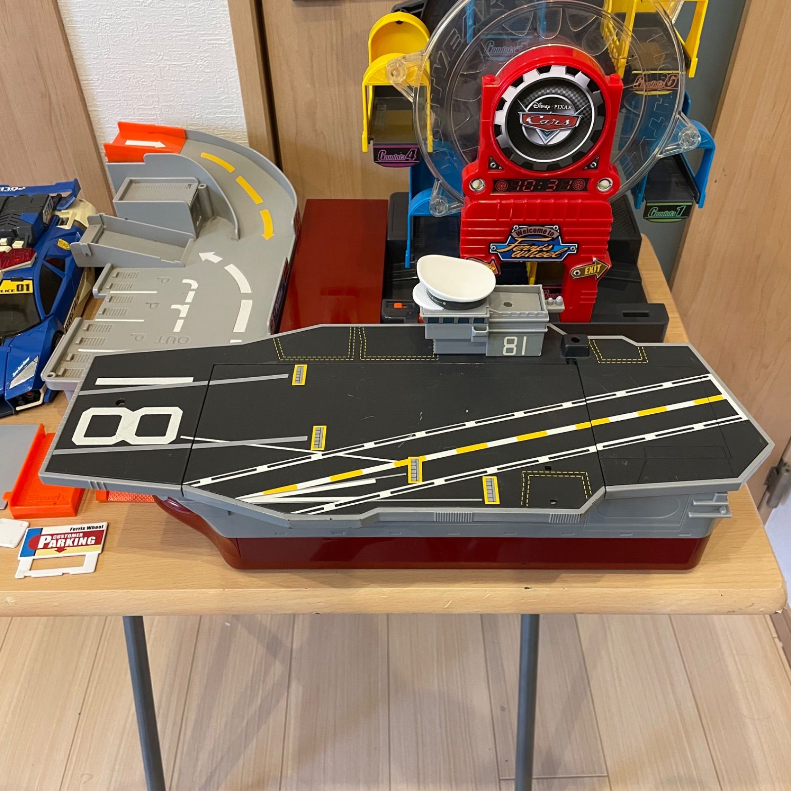 トミカ プレーンズ 大きなコレクションシップ 航空母艦 フライゼン