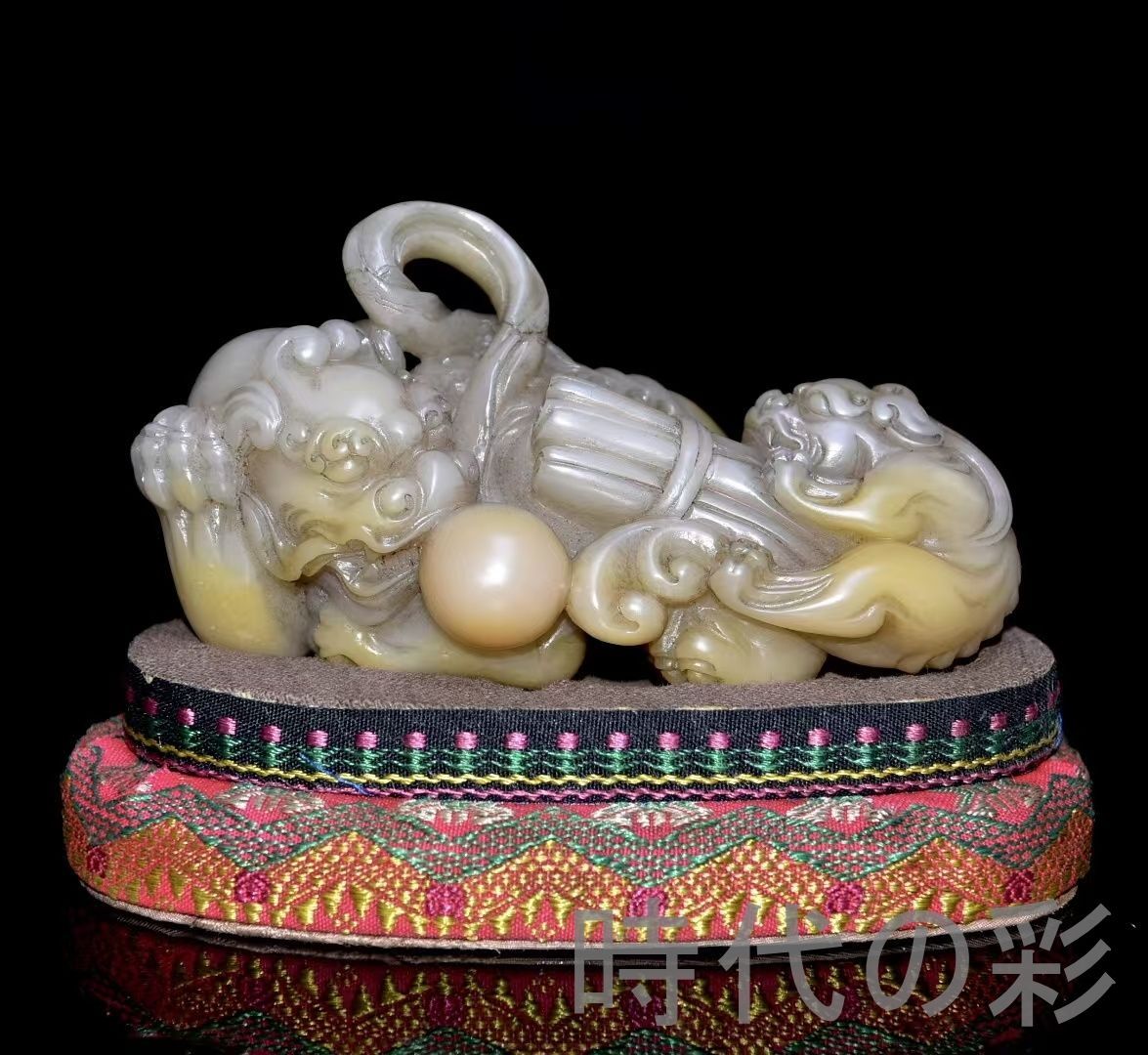 中国古美術 旧蔵 寿山芙蓉石【荷塘秋色楕円印章】文房具 印章 印材 篆刻 書道具 中国古美術 旧蔵 寿山芙蓉石【荷塘秋色楕円印章】文房具 印章 印材