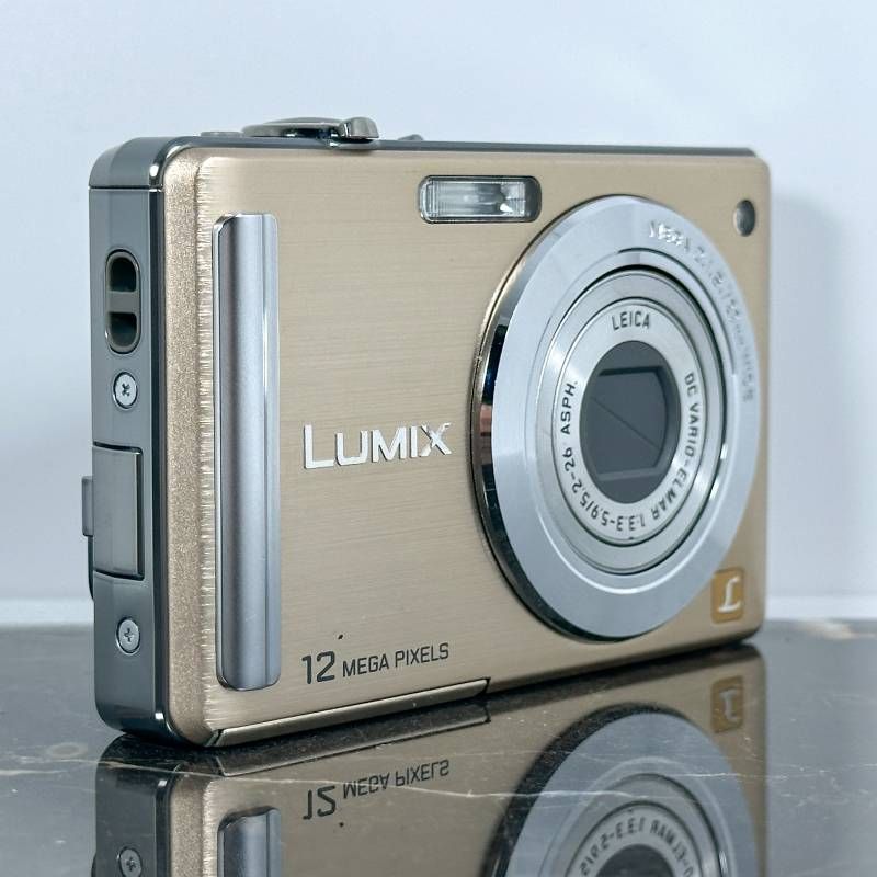 美品】Panasonic LUMIX DMC-FS25 ゴールド コンパクトデジタルカメラ