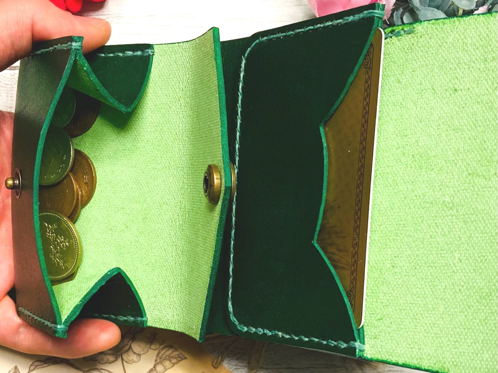 ❤【新色♪】【可愛さ×高級感♪】お洒落可愛い猫モチーフの総本革