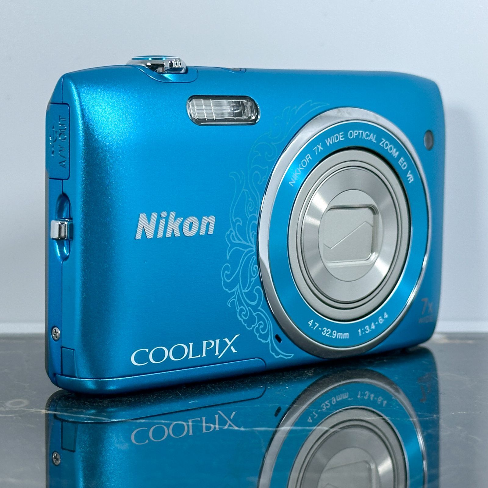 COOLPIX Nikon S3500 動作品 コンパクトデジタルカメラ COOLPIX Nikon