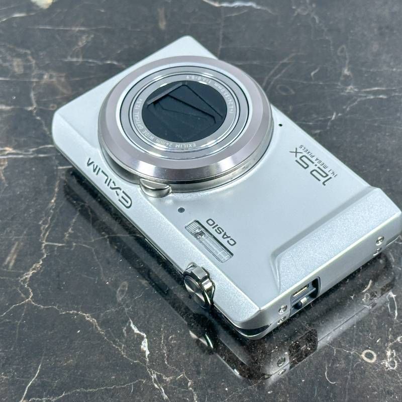 CASIO EXILIM EX-ZS100 シルバー コンパクトデジタルカメラ 1410万画素