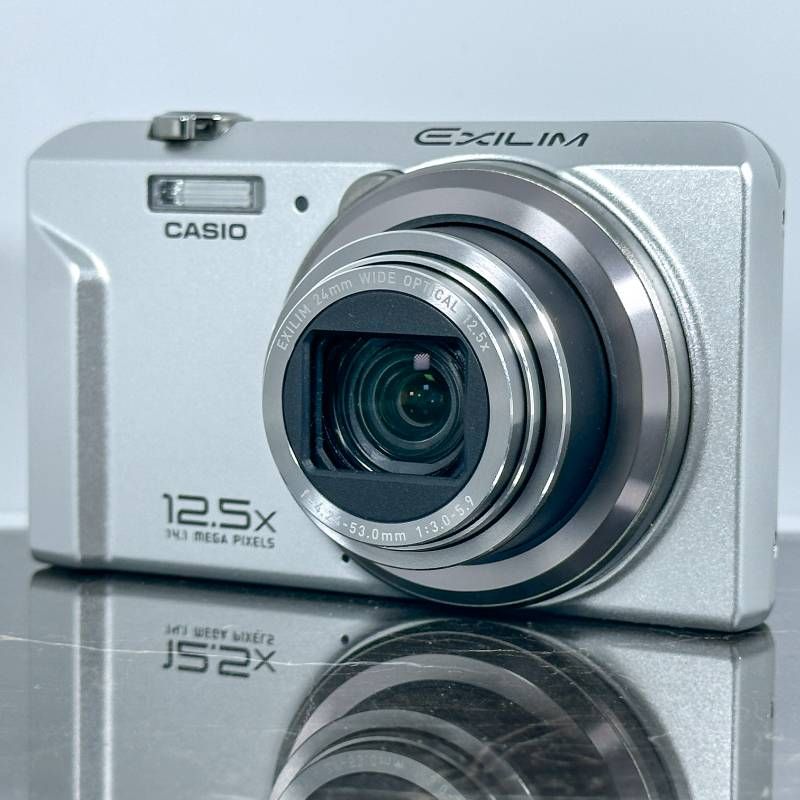 CASIO EXILIM EX-ZS100 シルバー コンパクトデジタルカメラ 1410万画素