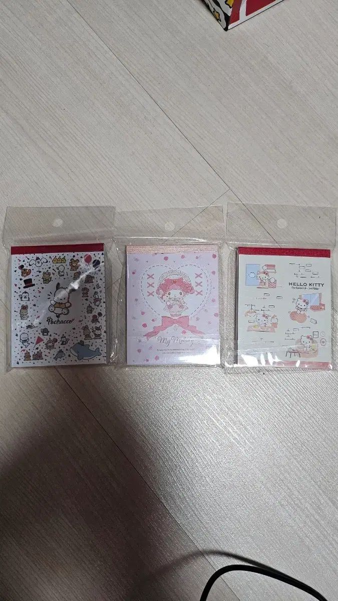 サンリオ キャラクター メモ帳 (ポチャッコ/マイメロディ/ハローキティ