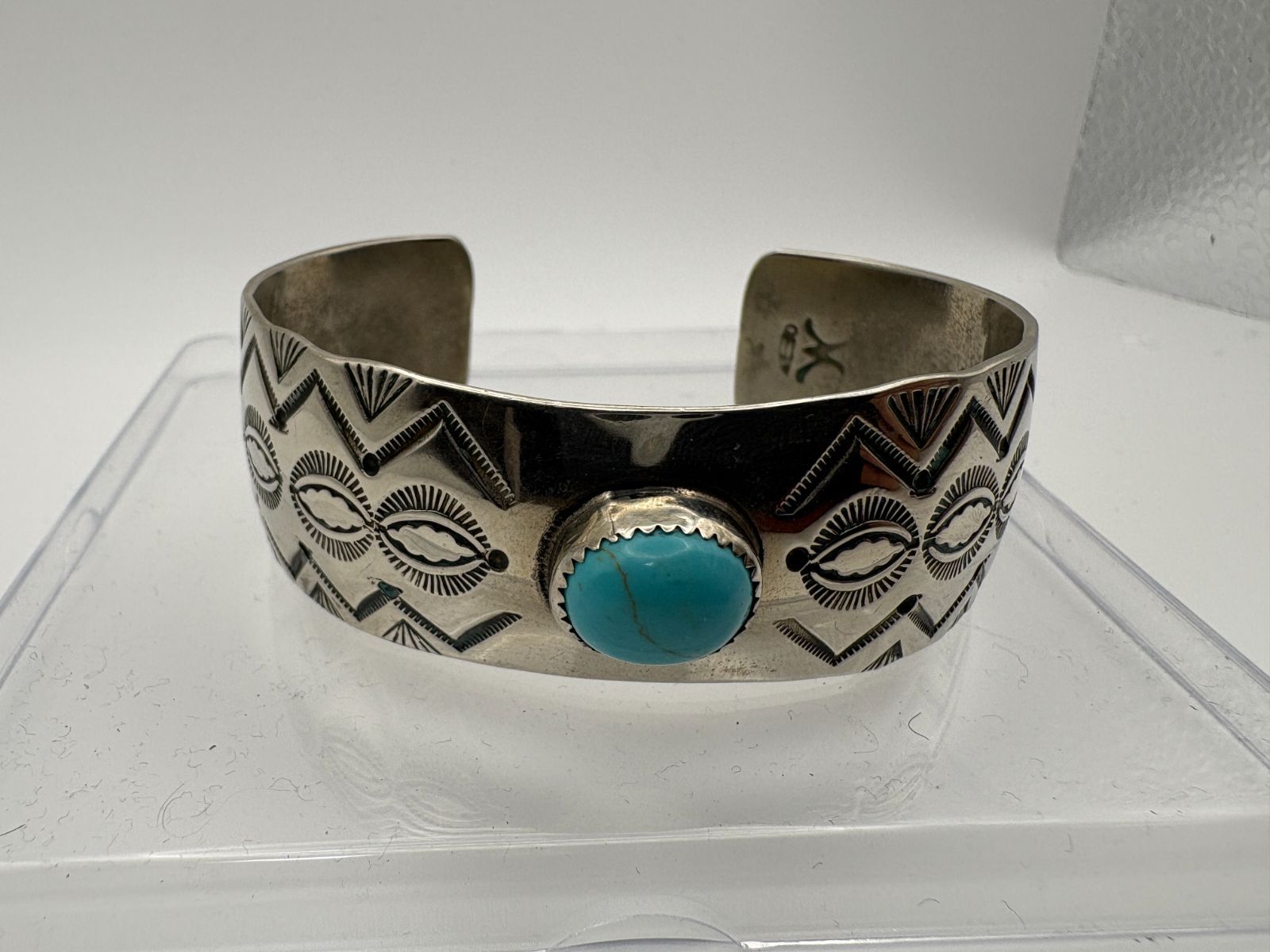 ターコイズ バングル ⁄ NAVAJO([インディアンジュエリー]ナバホ