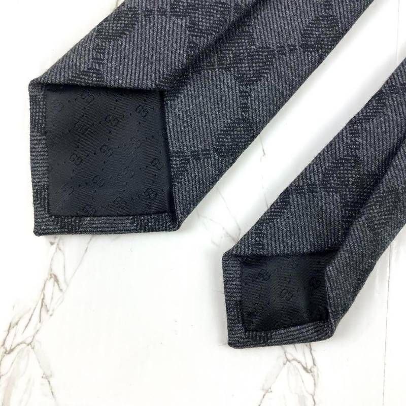 極美品 GUCCI グッチ ネクタイ ジャイアントGG柄 GGパターン ロゴ