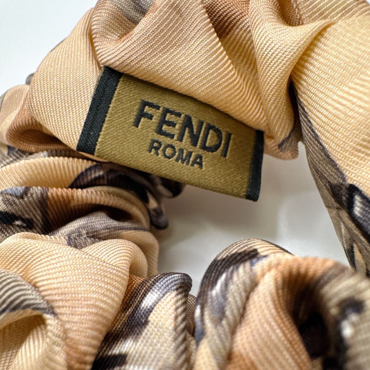 極美品□ FENDI フェンディ ズッカ柄 ズッキーノ シュシュ ヘアゴム 2