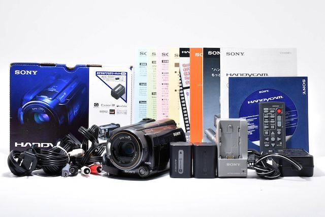 並品＞ SONY デジタルHDビデオカメラレコーダー ハンディーカム XR520V