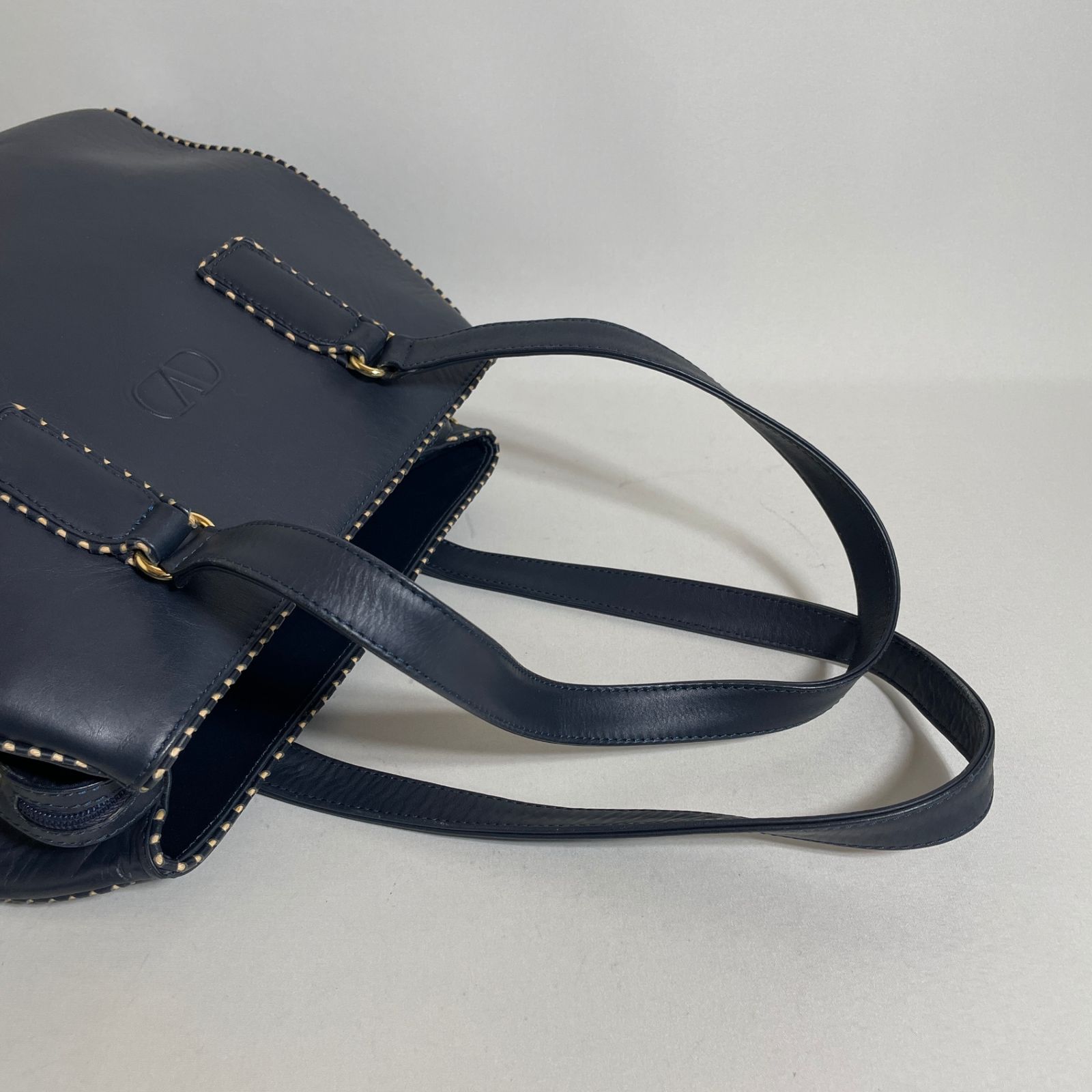 2601-10｜ヴァレンティノ ガラヴァーニ ショルダーバッグ レザー