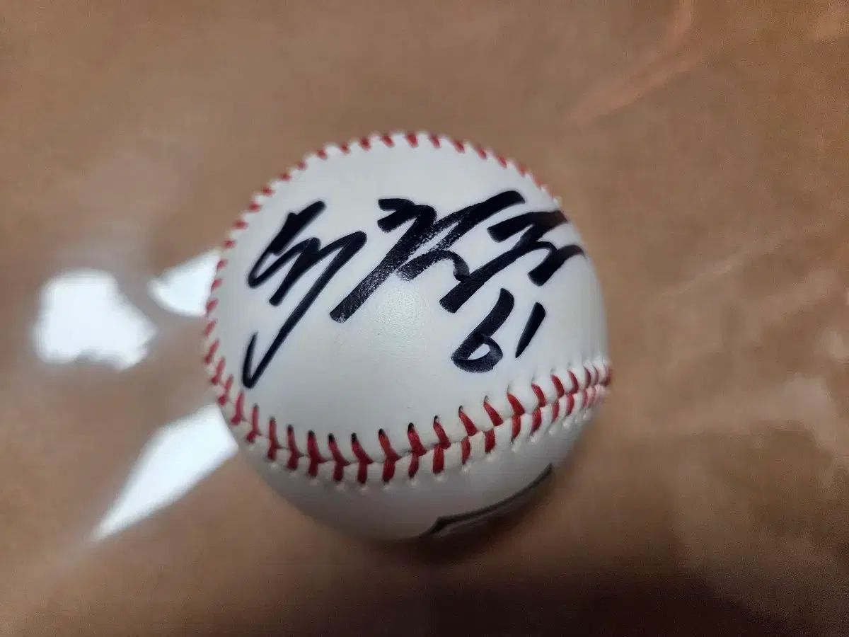 ktウィズ ユ・ハンジュン サインボール - メルカリ