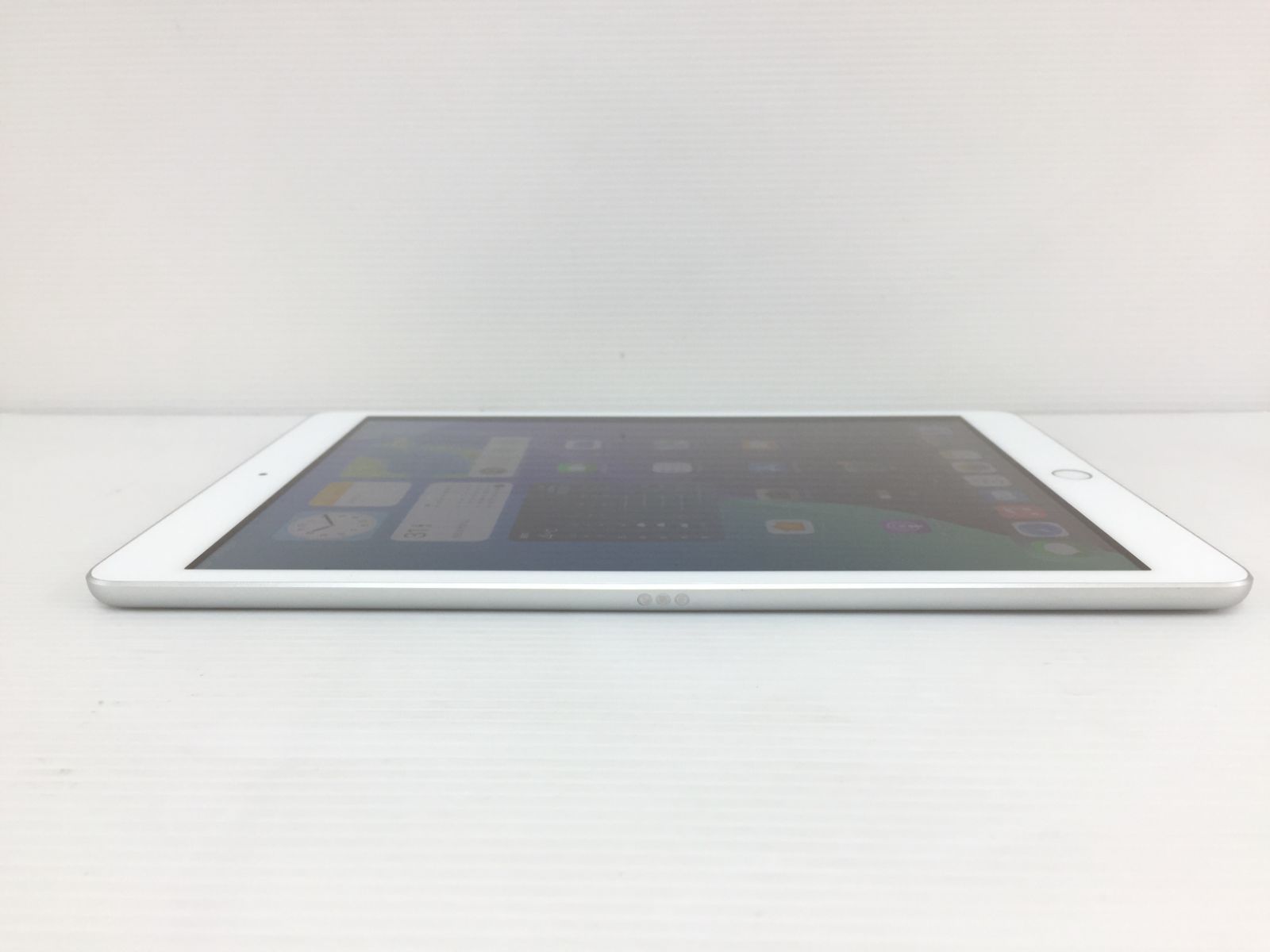 良品】Apple iPad 第8世代 Wi-Fiモデル 32GB A2270(MYLA2J/A) シルバー
