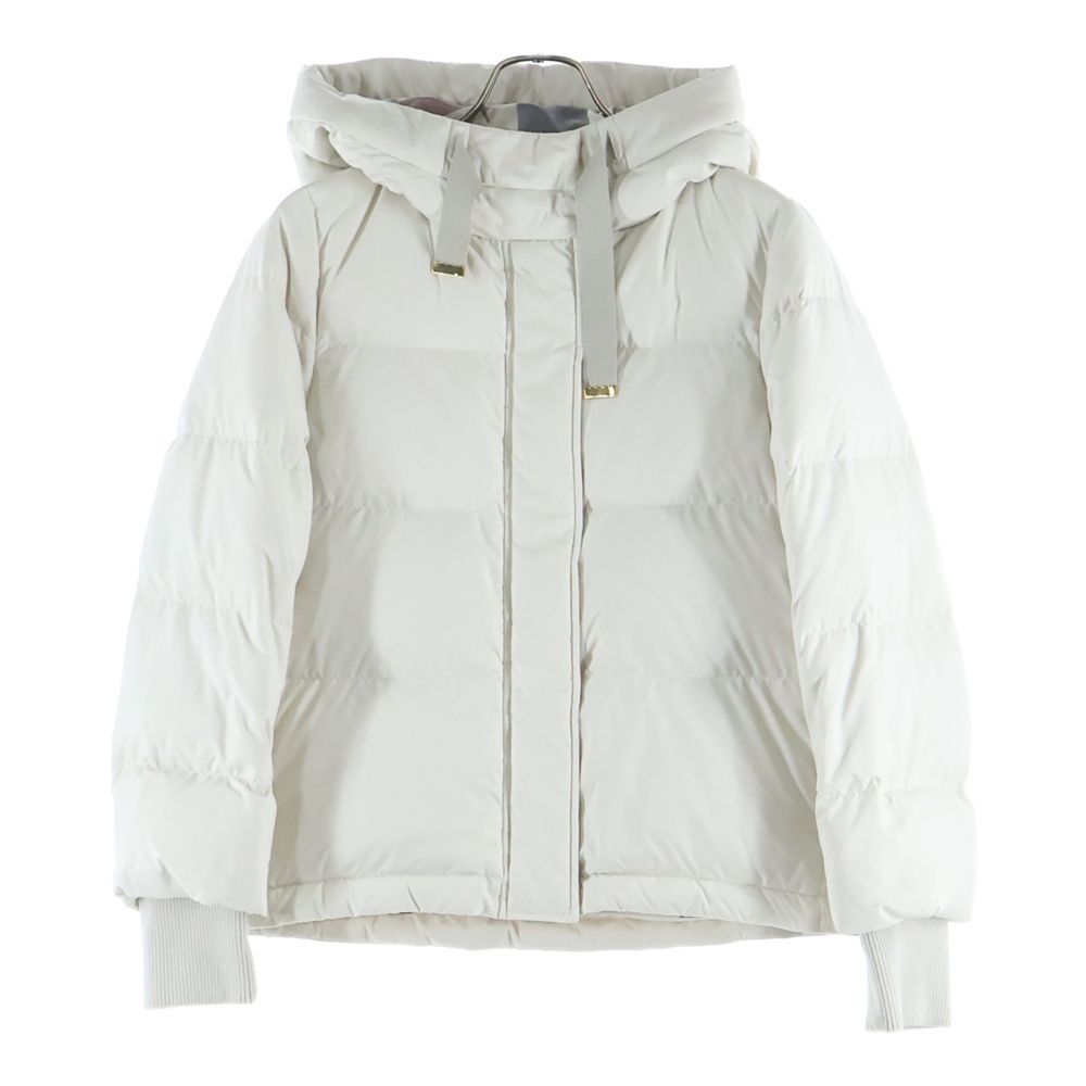 バーバリー のダウン　白　ブルーレーベル BURBERRY BLUE LABEL (バーバリーブルーレーベル) 裏地チェック