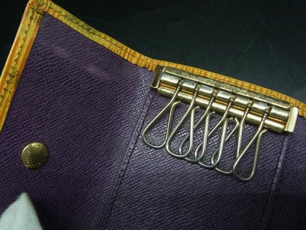 LOUIS VUITTON ルイヴィトン M63829 エピ ミュルティクレ4 4連 キー