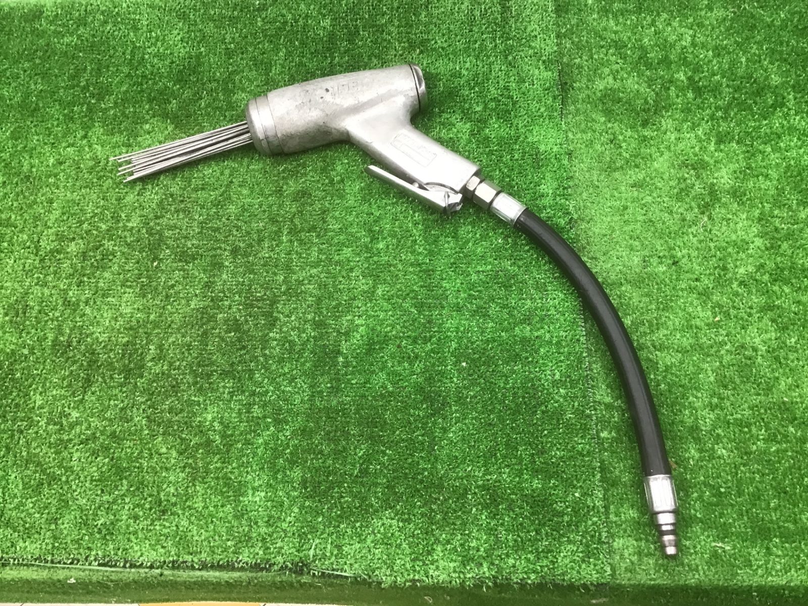 【中古Cランク】日東工器NITTO ジェットタガネ JC-16　空気式高速多針たがね♪アクトツール富山店♪I③