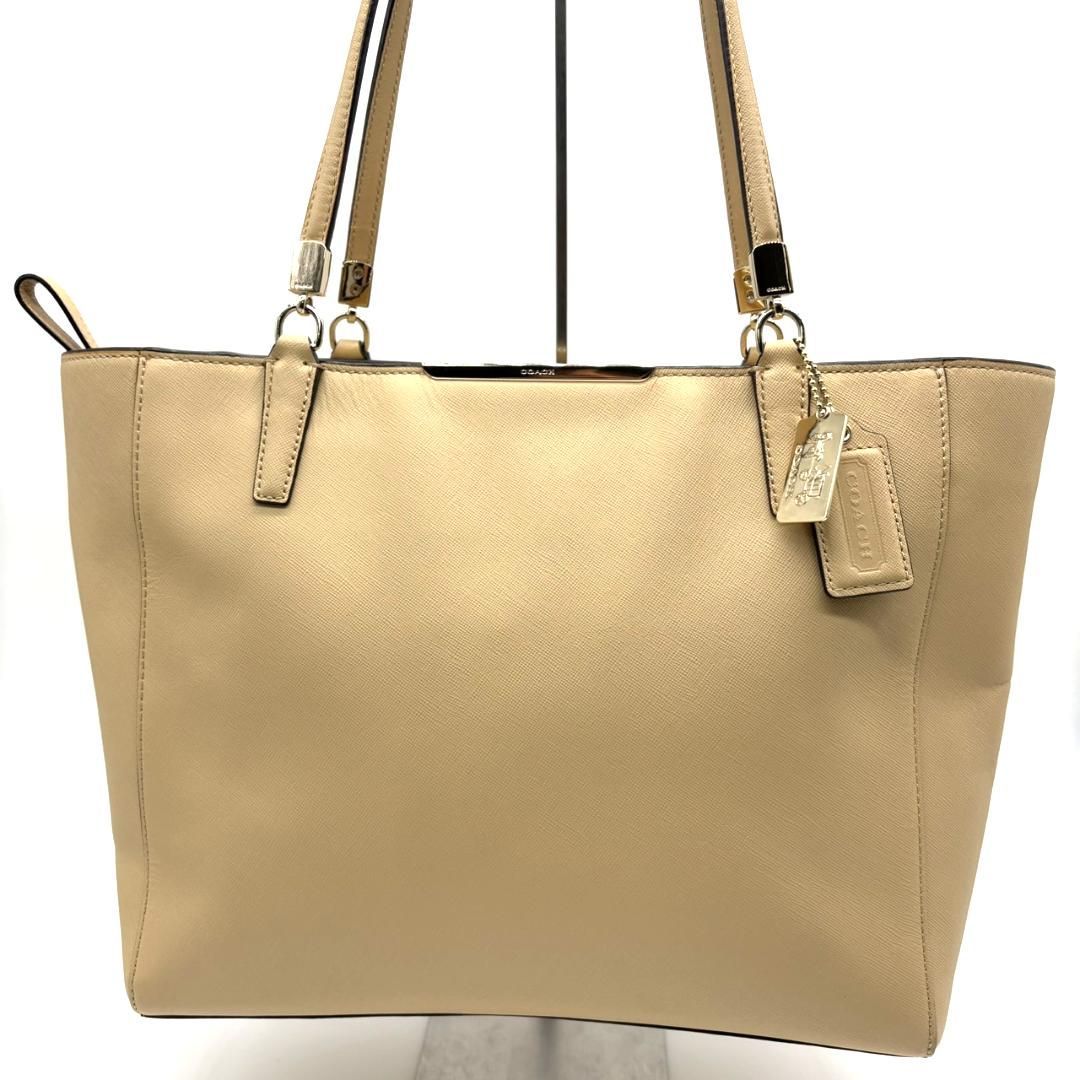 COACH コーチ トートバッグ ベージュ PVCレザー 肩掛け A4対応